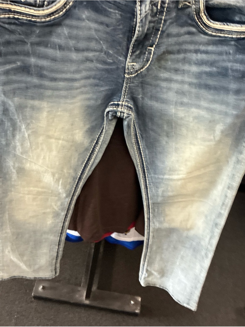 Men’s Rock Revival Distressed Jeans 👖 Pre Owned Used Sz 34 Streetwear - Picture 8 of 15